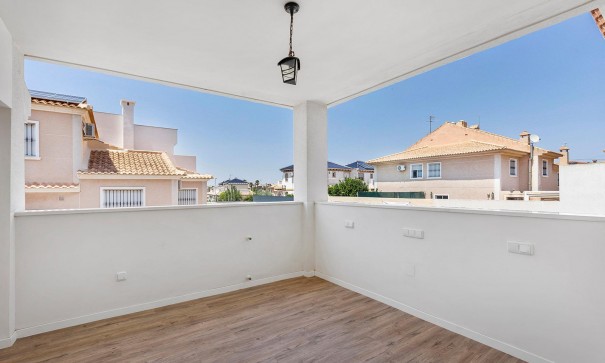Återförsäljning - Fristående villa -
Torrevieja - Aguas Nuevas