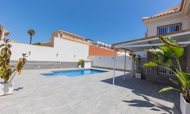 Återförsäljning - Fristående villa -
Torrevieja - Aguas Nuevas