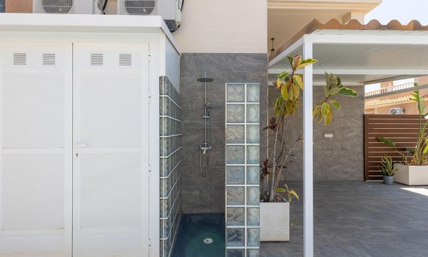 Återförsäljning - Fristående villa -
Torrevieja - Aguas Nuevas