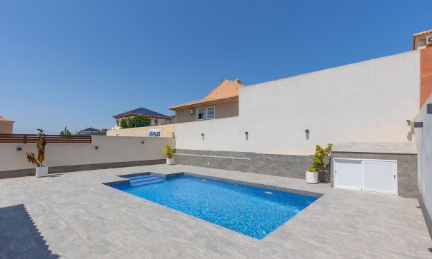 Återförsäljning - Fristående villa -
Torrevieja - Aguas Nuevas