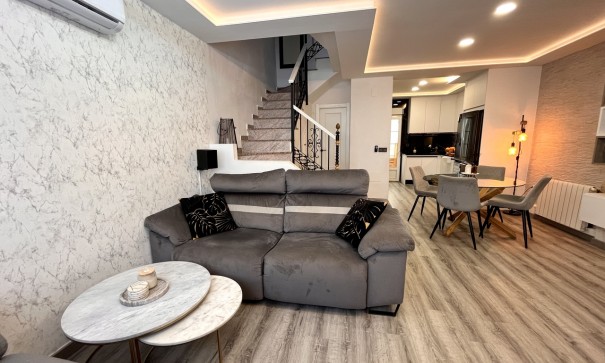 Revente - Maison de ville -
Los Dolses