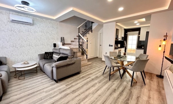 Revente - Maison de ville -
Los Dolses