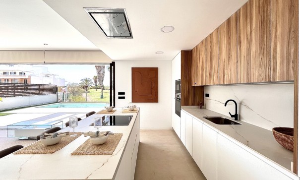 Återförsäljning - Fristående villa -
Los Alcazares