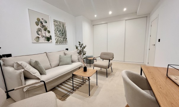 Återförsäljning - Fristående villa -
Los Alcazares