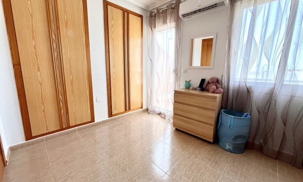 Videresalg - Byhus -
Avileses