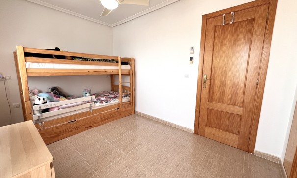 Videresalg - Byhus -
Avileses