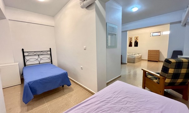 Videresalg - Byhus -
Avileses