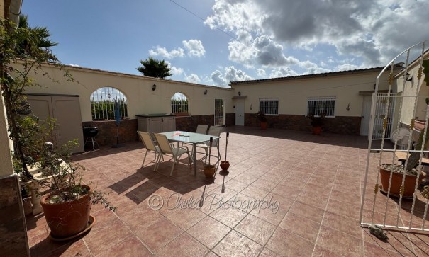 Resale - Freistehende Villa -
Catral - CatralAlicanteValenciaSpain