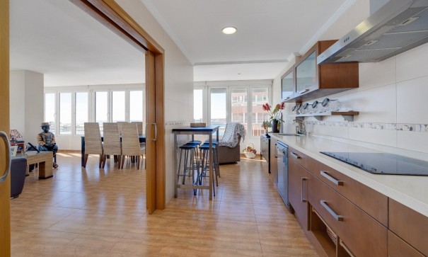 Revente - Appartement -
Torrevieja - Playa Acequion