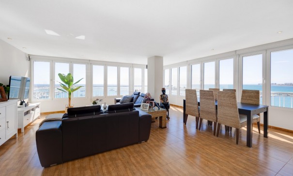 Revente - Appartement -
Torrevieja - Playa Acequion