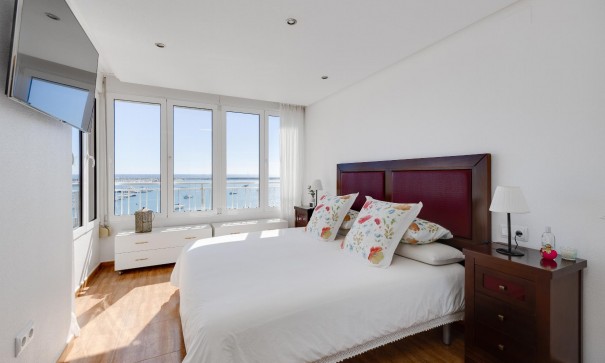 Revente - Appartement -
Torrevieja - Playa Acequion