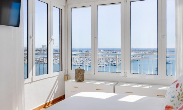 Revente - Appartement -
Torrevieja - Playa Acequion