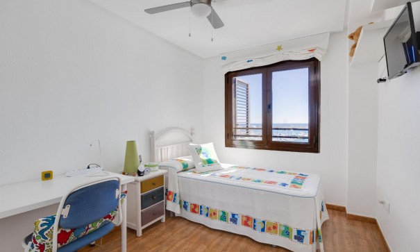 Revente - Appartement -
Torrevieja - Playa Acequion