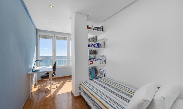 Revente - Appartement -
Torrevieja - Playa Acequion