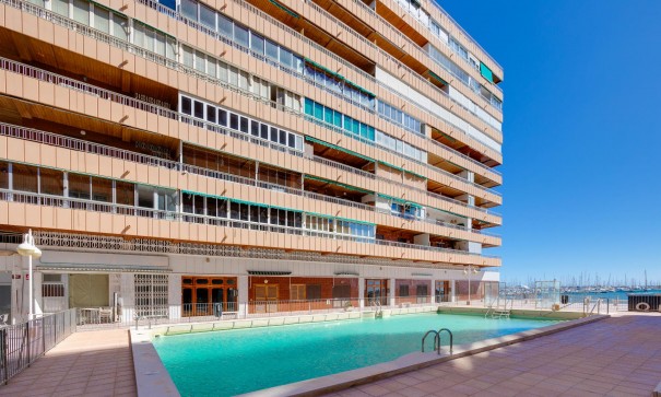 Revente - Appartement -
Torrevieja - Playa Acequion