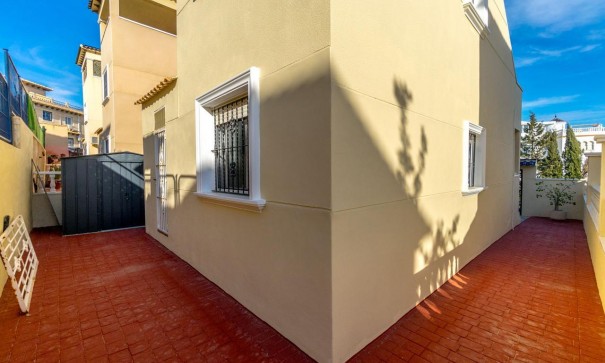 Sale - Detached Villa -
Orihuela Costa - Las Filipinas