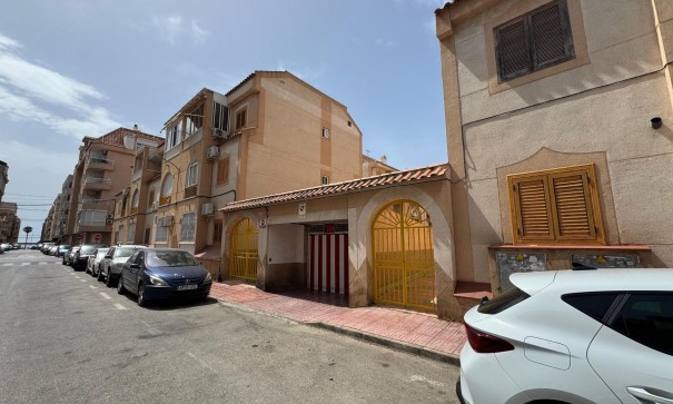 Sale - Garage -
Torrevieja - Playa del Acequión