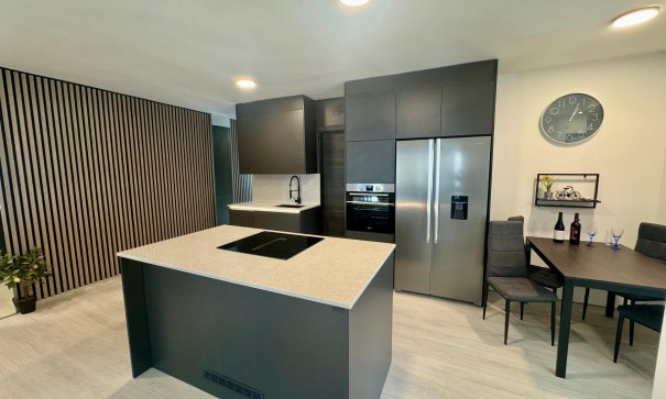 Resale - Wohnung Appartement -
Torrevieja - CLUB NAUTICO TORREVIEJA