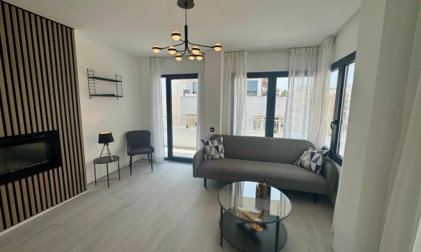 Resale - Wohnung Appartement -
Torrevieja - CLUB NAUTICO TORREVIEJA