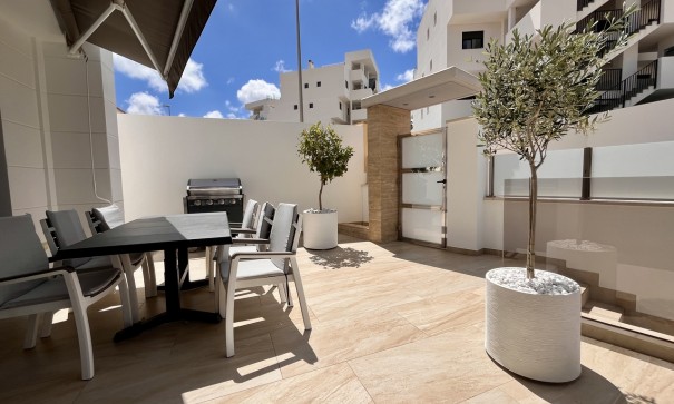 Videresalg - Fritliggende villa -
Campoamor - Campoamor R-5