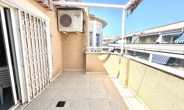 Sale - Apartment Flat -
Torrevieja - Centro