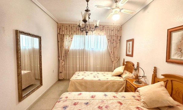 Sale - Apartment Flat -
Torrevieja - Centro