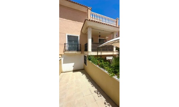 Resale - Stadthaus -
Orihuela - Urbanización Perla del Mar