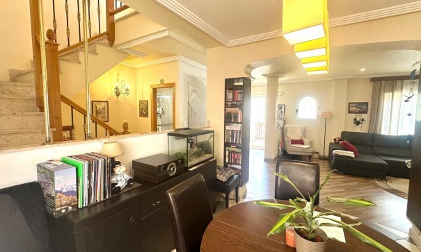 Resale - Stadthaus -
Orihuela - Urbanización Perla del Mar