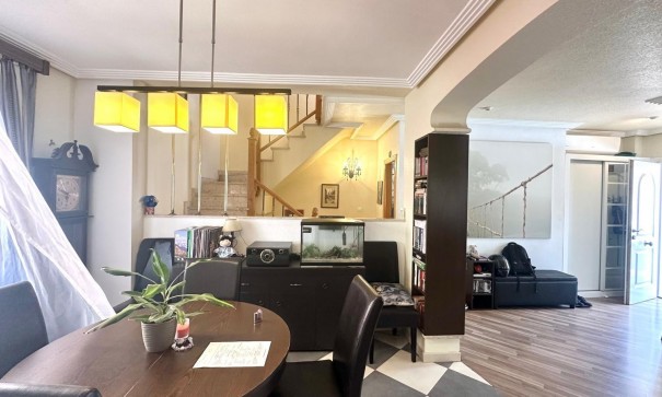 Resale - Stadthaus -
Orihuela - Urbanización Perla del Mar