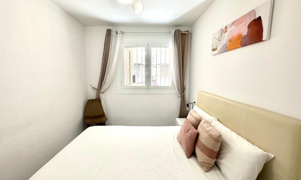 Herverkoop - Apartement Flat -
Torrevieja - Acequion