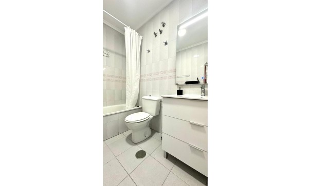 Herverkoop - Apartement Flat -
Torrevieja - Acequion