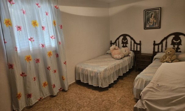 Sale - Town house -
Crevillente