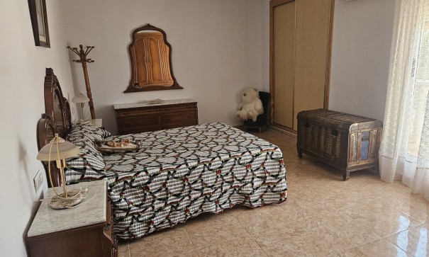 Sale - Town house -
Crevillente