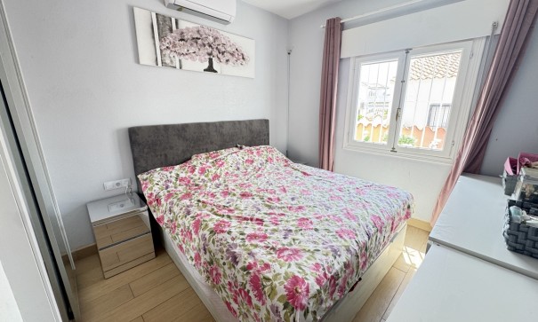 Sale - Detached Villa -
La Florida