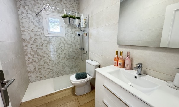 Sale - Detached Villa -
La Florida