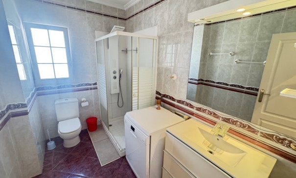 Venta - Chalet Independiente -
San Miguel de Salinas