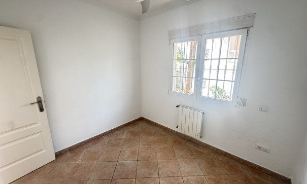 Venta - Chalet Independiente -
San Miguel de Salinas