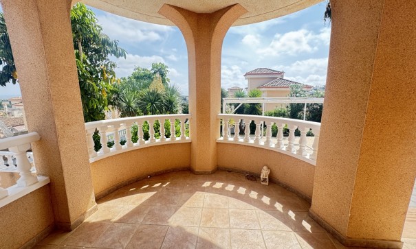 Venta - Chalet Independiente -
San Miguel de Salinas