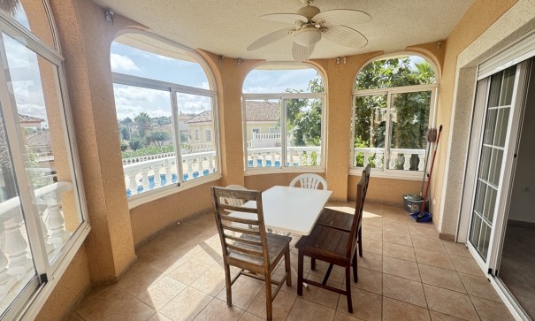 Venta - Chalet Independiente -
San Miguel de Salinas