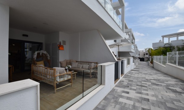 Sale - Apartment Flat -
Torrevieja - Los Balcones