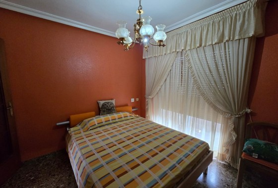 Revente - Maison de ville -
Salinas