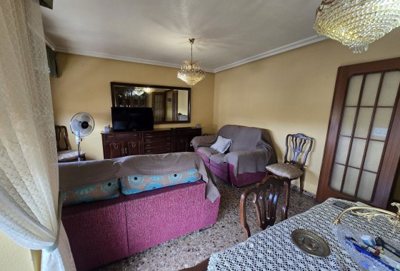 Revente - Maison de ville -
Salinas