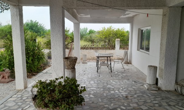 Herverkoop - Finca Landelijk pand -
Benejúzar