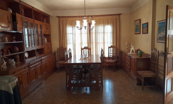 Herverkoop - Finca Landelijk pand -
Benejúzar