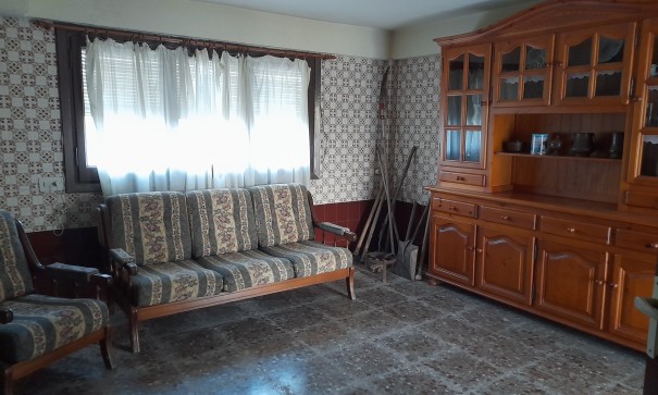 Herverkoop - Finca Landelijk pand -
Benejúzar