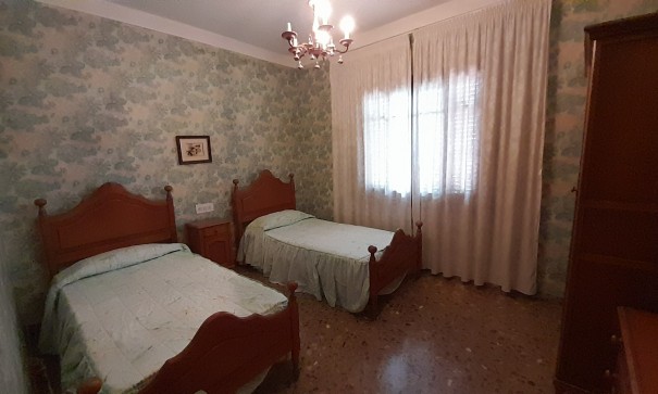 Herverkoop - Finca Landelijk pand -
Benejúzar