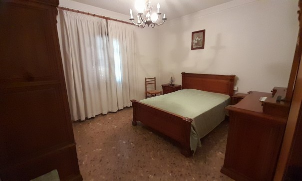 Herverkoop - Finca Landelijk pand -
Benejúzar