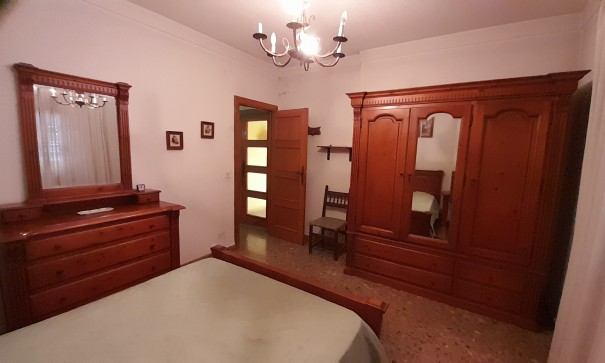 Herverkoop - Finca Landelijk pand -
Benejúzar