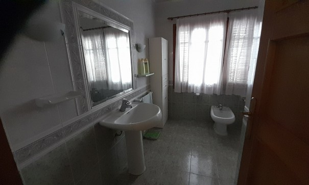 Herverkoop - Finca Landelijk pand -
Benejúzar