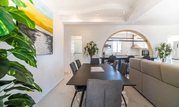 Sale - Detached Villa -
Torrevieja - La Siesta